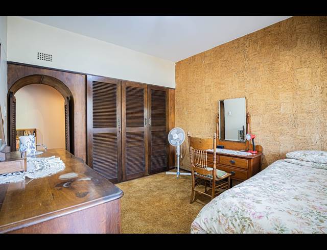 2 BEDROOM APARTMENT FOR SALE IN CYRILDENE